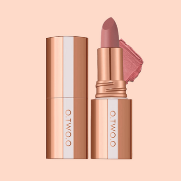 Velvety Matte Lipstick – Long-Lasting & Waterproof Comfort